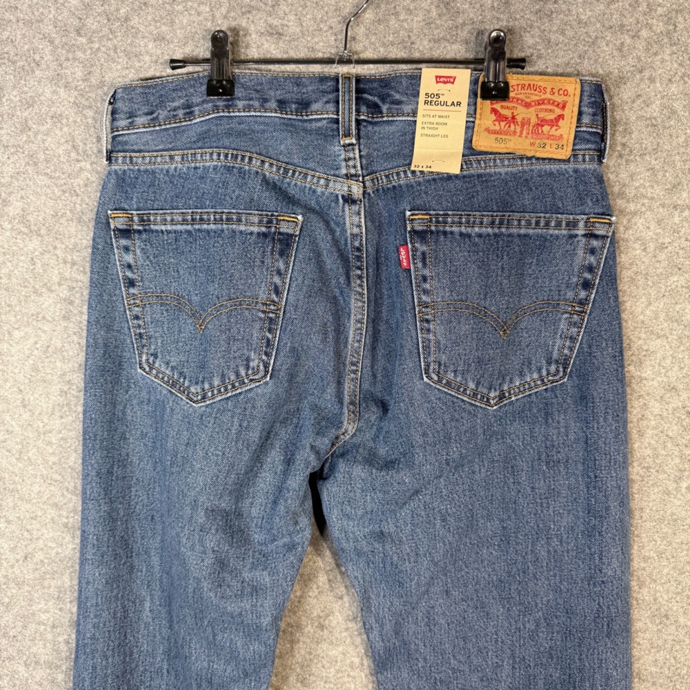 Levi's 505 Regular Fit‎ Jeans Mens Size 32x34 Medium Wash Denim Straight Leg - Picture 4 of 7